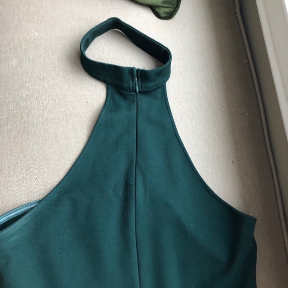 Dark Green Strapless Dress with Neck Collar - Picture 4 of 7